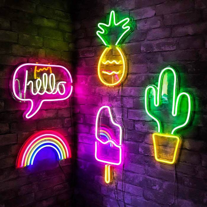 Világító Neon feliratok és dekorációk